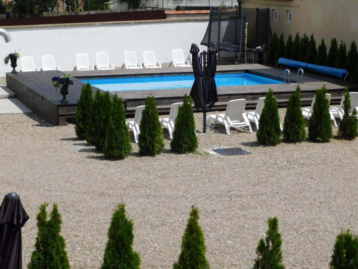 Mountain Vista Suites Zărneşti Exteriér fotografie